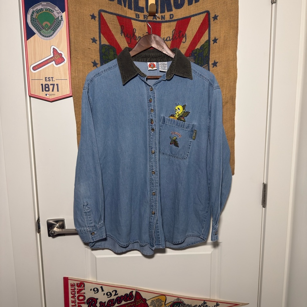 Y2K 2000 Looney Tunes Tweety Bird Denim Button Down Long Sleeve Shirt (L)